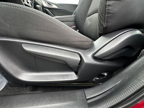 Used 2017 MAZDA MAZDA3 Sport w/ Preferred Equipment Package image 10