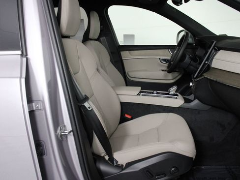 New 2026 Volvo XC90 B5 Plus w/ Protection Package image 10