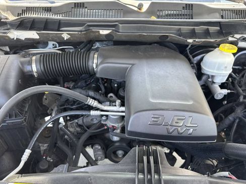 Used 2022 RAM 1500 Classic SLT RWD image 57