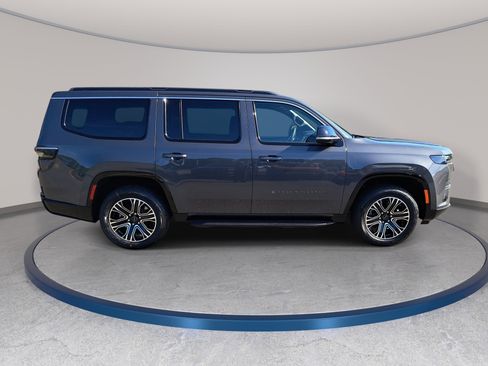 New 2026 Jeep Grand Wagoneer 2WD image 4