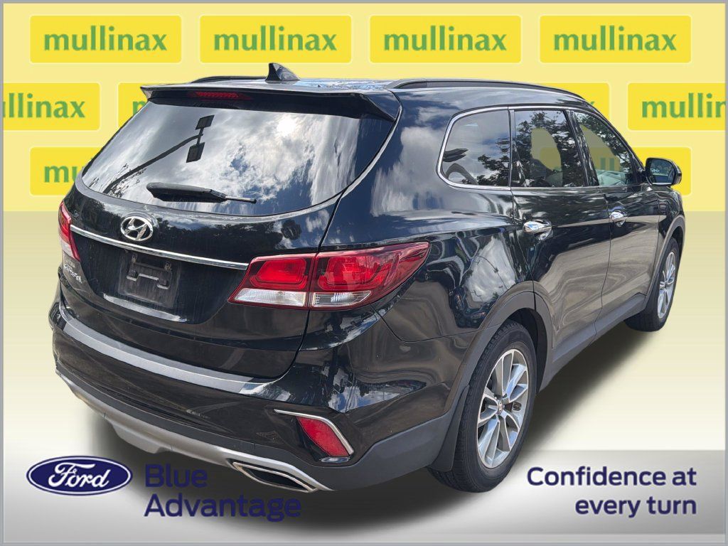 Used 2018 Hyundai Santa Fe SE w/ Cargo Package FWD image 4
