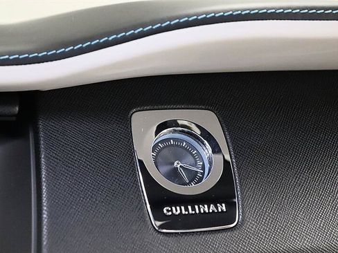 Used 2022 Rolls-Royce Cullinan w/ Cullinan Package AWD/4WD image 51