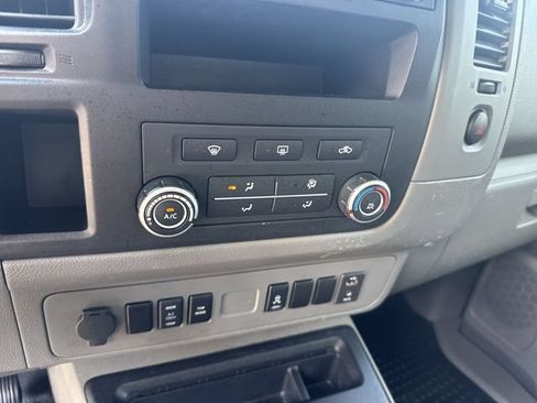 Used 2016 Nissan NV 2500 SV w/ Technology Package RWD image 22