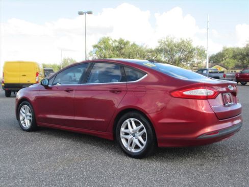 Used 2013 Ford Fusion SE image 4