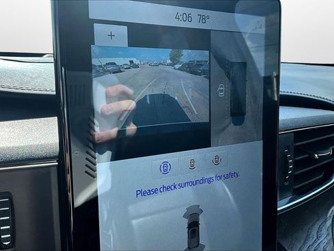 Used 2020 Ford Explorer Platinum w/ Premium Technology Package image 31