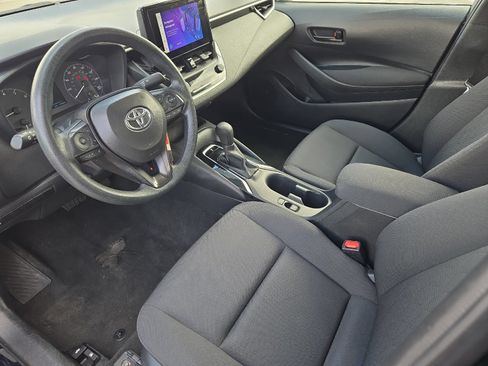 Certified 2025 Toyota Corolla LE FWD image 9