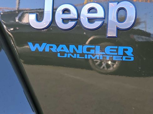 Used 2021 Jeep Wrangler Unlimited Sahara image 14