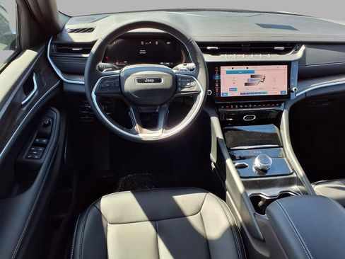 New 2026 Jeep Grand Cherokee L Limited AWD/4WD image 4