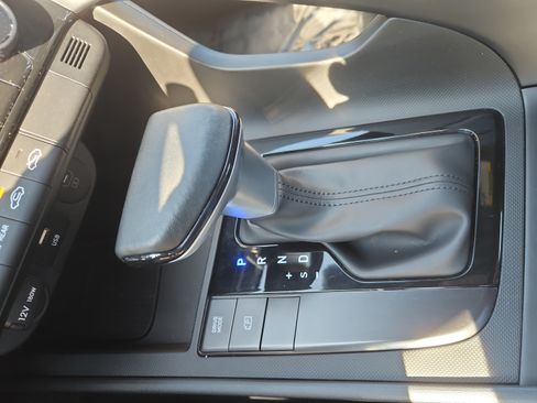 Certified 2025 Hyundai Elantra Sport FWD image 18