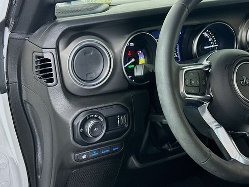 Used 2023 Jeep Wrangler Unlimited Rubicon 4xe image 16