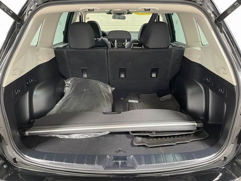 Used 2023 Subaru Forester Premium AWD/4WD image 24