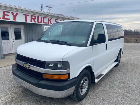 Used 2012 Chevrolet Express 3500 LT w/ LT Preferred Equipment Group image 3