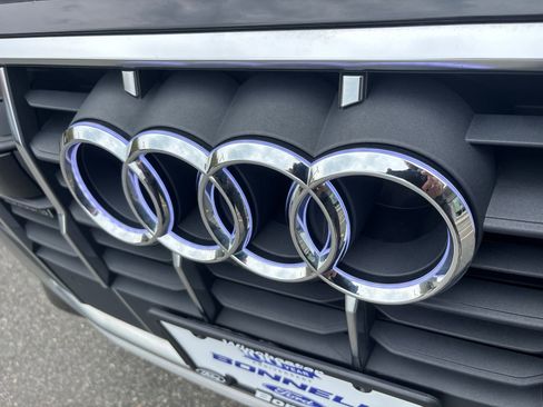 Used 2023 Audi Q7 3.0T Premium w/ Convenience Package AWD/4WD image 46