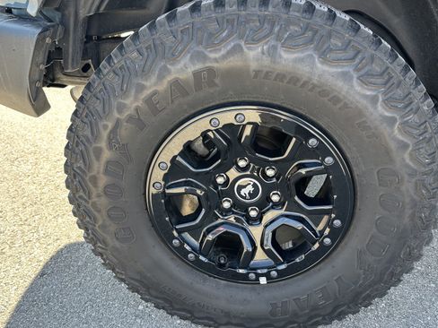 Used 2023 Ford Bronco Wildtrak image 14