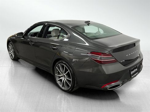 Used 2025 Genesis G70 2.5T image 8