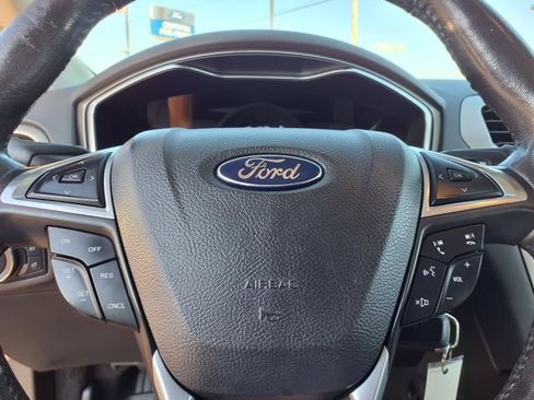 Used 2014 Ford Fusion SE w/ Equipment Group 202A FWD image 16