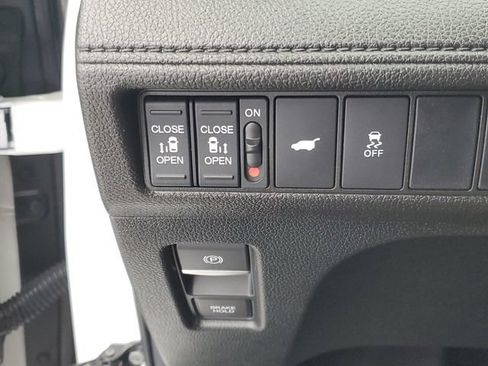 Used 2025 Honda Odyssey Sport-L image 34