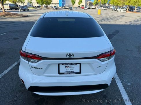 Used 2021 Toyota Corolla LE w/ LE Convenience Package image 6