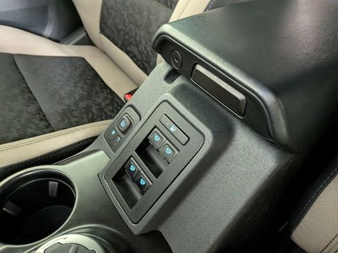 Used 2022 Ford Bronco Wildtrak AWD/4WD image 32