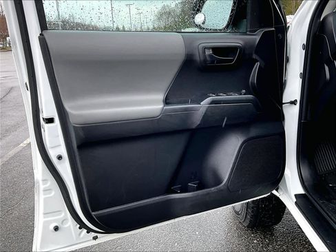 Used 2023 Toyota Tacoma SR image 9