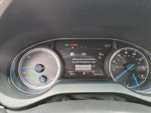 Certified 2024 Toyota Venza XLE AWD/4WD image 11
