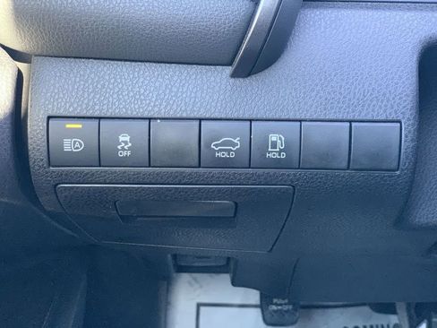 Used 2021 Toyota Camry SE w/ Convenience Package image 15