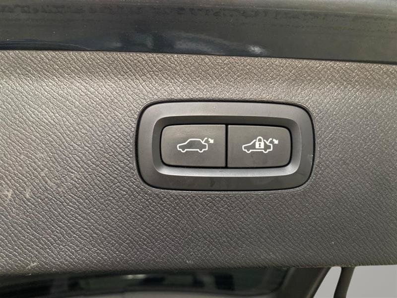 Used 2018 Volvo XC90 T5 Momentum w/ Convenience Package AWD/4WD image 23