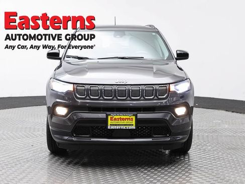 Used 2022 Jeep Compass Latitude AWD/4WD image 2