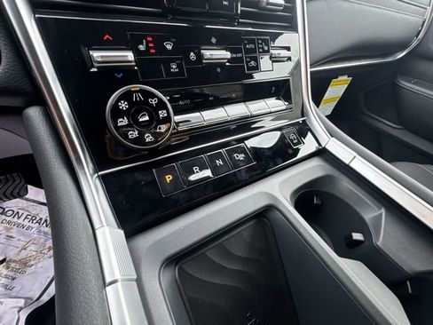 New 2026 Nissan Armada SL w/ Captain's Chari Seat Package image 19