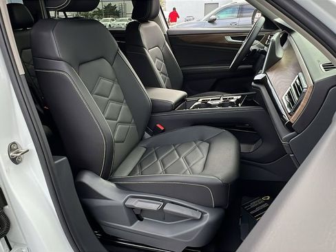 New 2026 Volkswagen Atlas SE image 8