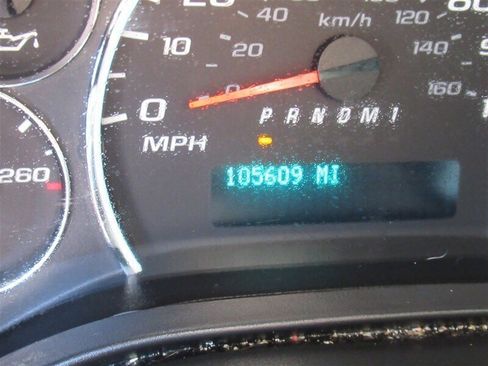 Used 2018 Chevrolet Express 2500 Extended image 6