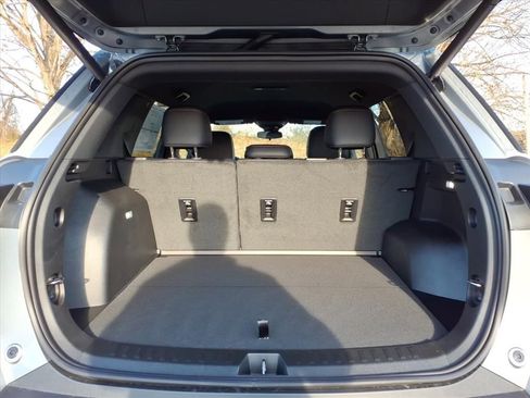 New 2026 Chevrolet Equinox RS w/ Convenience Package III FWD image 5