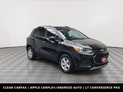 Used 2020 Chevrolet Trax LT w/ LT Convenience Package image 28
