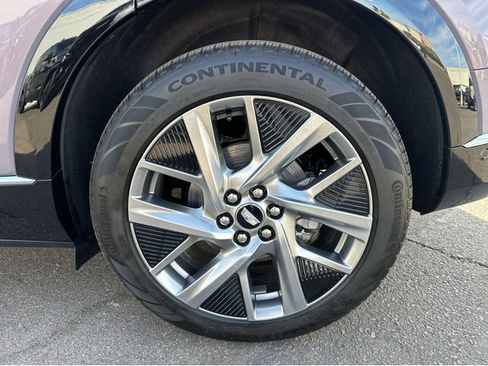 New 2026 Cadillac Optiq Luxury 1 image 17