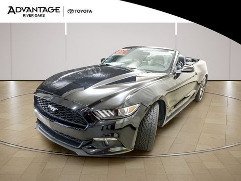 Used 2017 Ford Mustang Premium RWD image 4