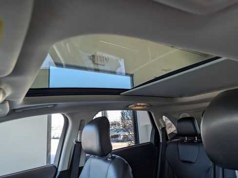 Used 2017 Ford Edge Titanium w/ Equipment Group 301A image 10