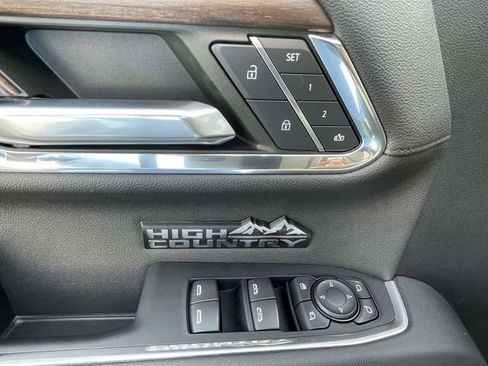 Certified 2023 Chevrolet Silverado 1500 High Country w/ Technology Package image 18