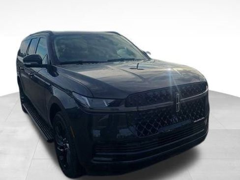 New 2026 Lincoln Navigator L Reserve image 4