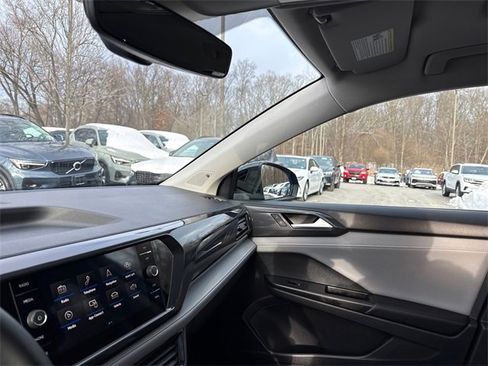 Certified 2023 Volkswagen Taos SEL image 22