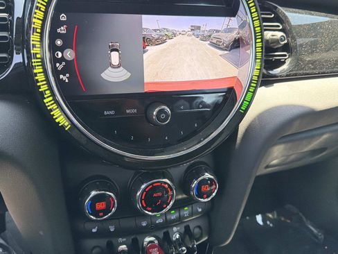Certified 2023 MINI Cooper 4-Door Hardtop FWD image 19