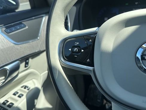 Certified 2023 Volvo XC90 B6 Plus image 28