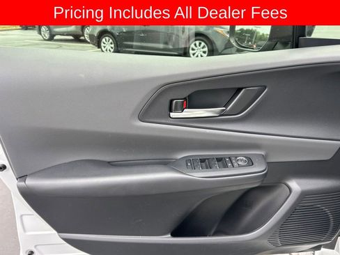 Used 2024 Toyota Prius XLE FWD image 3