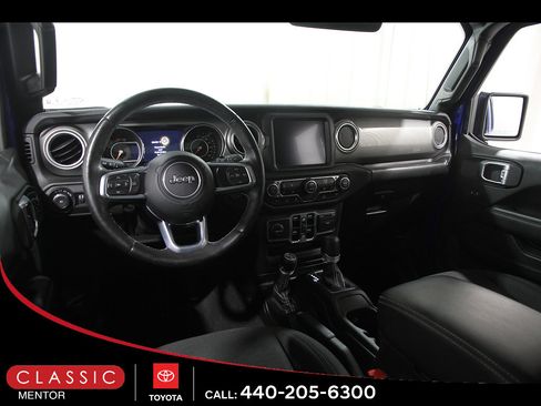 Used 2019 Jeep Wrangler Unlimited Sahara AWD/4WD image 6