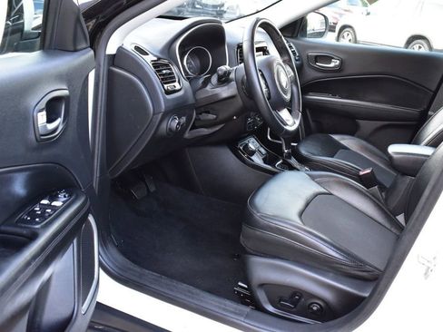 Used 2019 Jeep Compass Latitude image 15