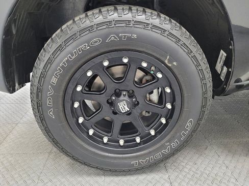 Used 2015 Nissan Xterra PRO-4X w/ Pro-4x Leather Package AWD/4WD image 31