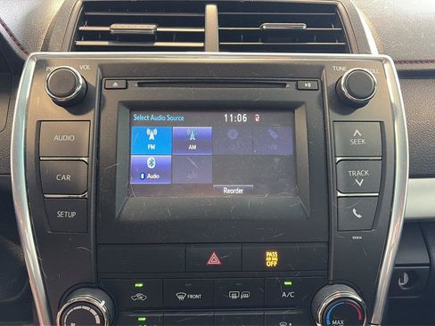 Used 2016 Toyota Camry SE w/ Protection Package (Q2) FWD image 18