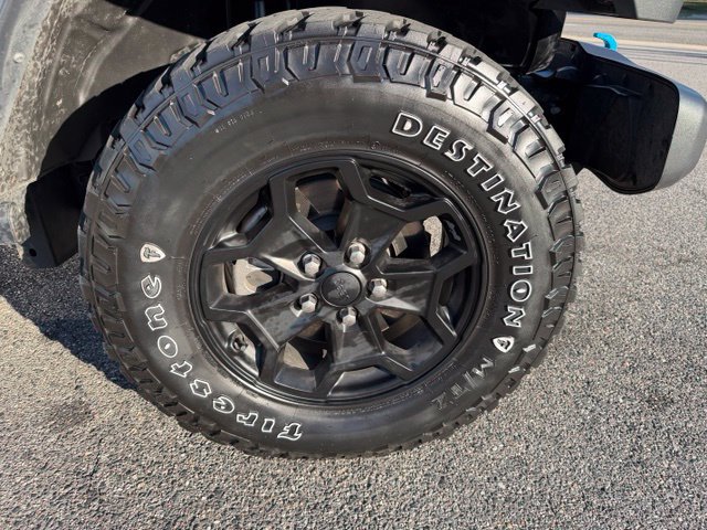 Used 2023 Jeep Wrangler Unlimited w/ Cold Weather Group AWD/4WD image 51