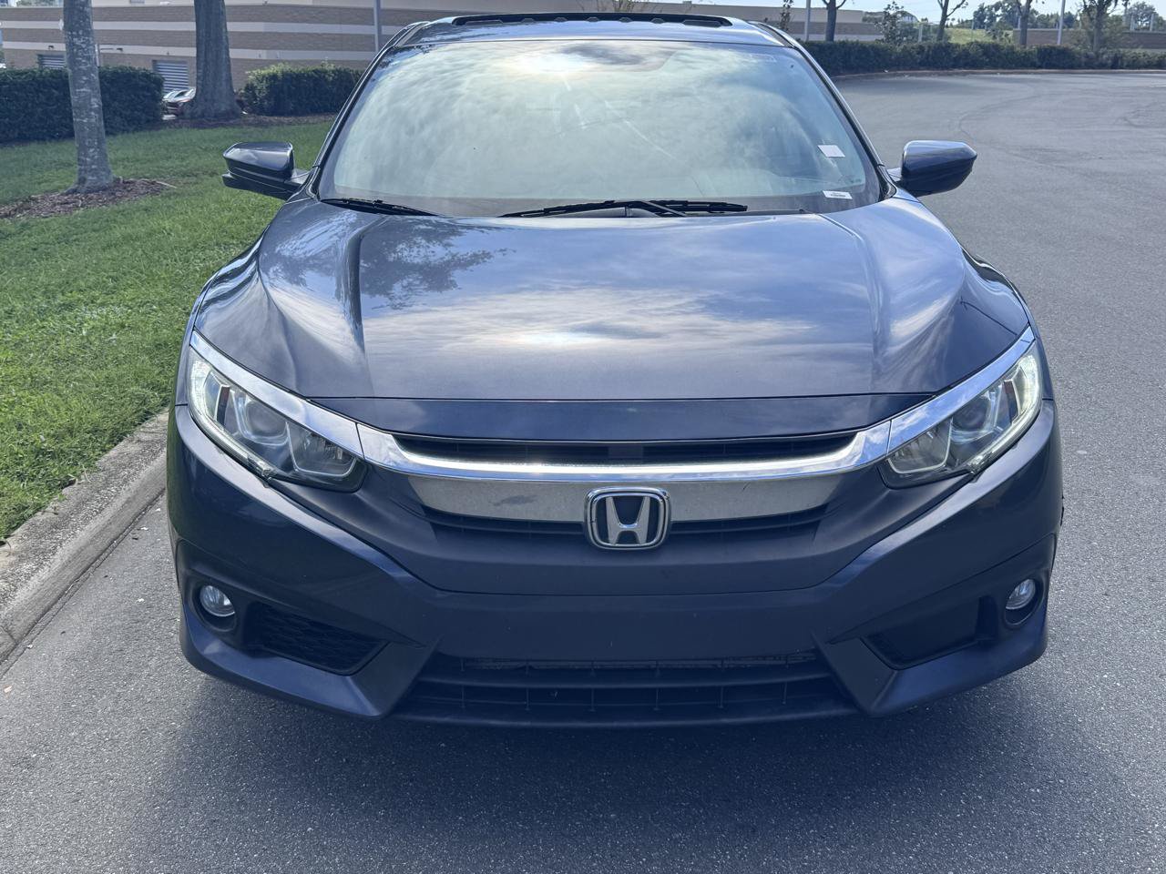 Used 2017 Honda Civic EX-T image 4