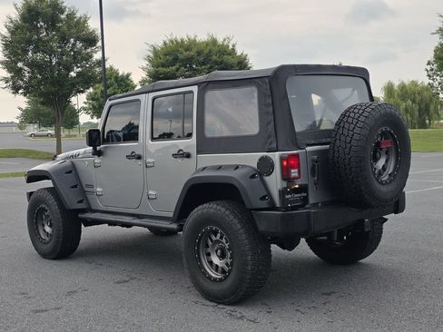 Used 2017 Jeep Wrangler Unlimited Sport w/ Connectivity Group AWD/4WD image 6