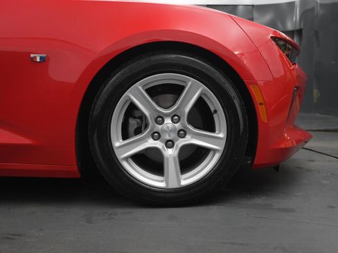 Used 2018 Chevrolet Camaro LT image 19